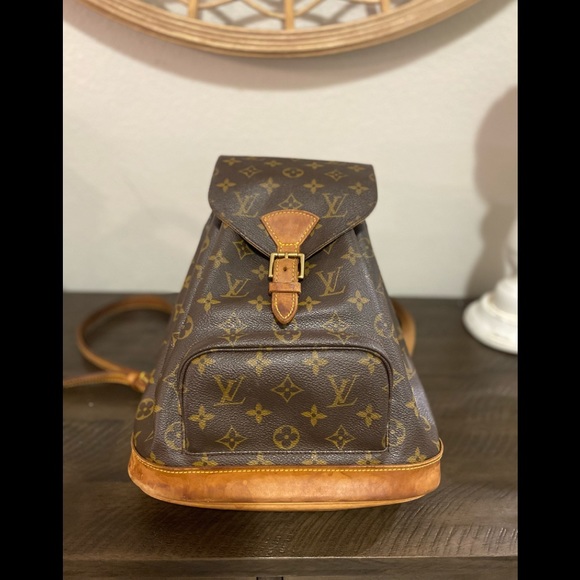 None Handbags - Louis Vuitton montsouris mm